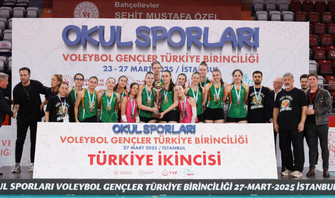 - Doğa Koleji İcra Kurulu Üyesi Gökhan Alpözü:
- "Öğrencilerimizin sahadaki