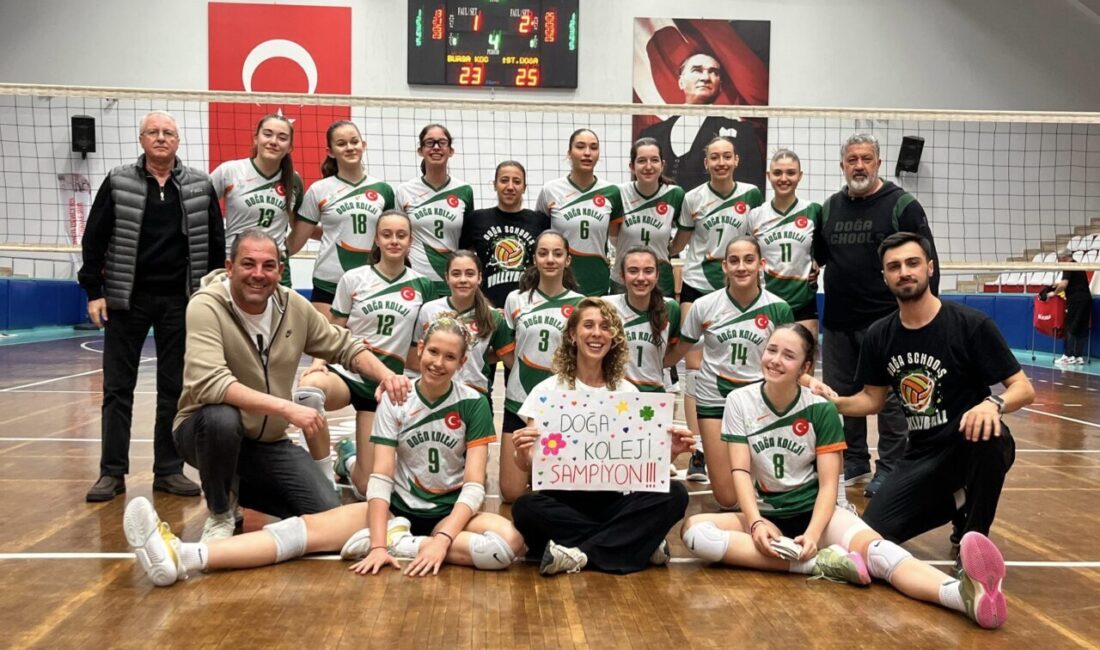 - Doğa Koleji İcra Kurulu Üyesi Gökhan Alpözü:
- "Kupayı kaldıran