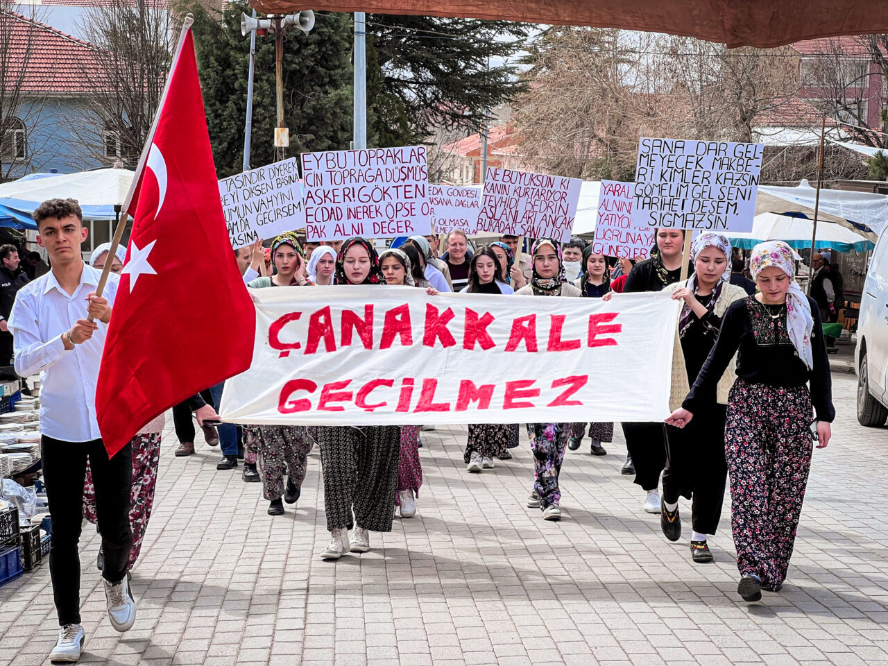 KÜTAHYA (AA) – Kütahya'nın Domaniç ilçesinde 18 Mart Şehitleri Anma