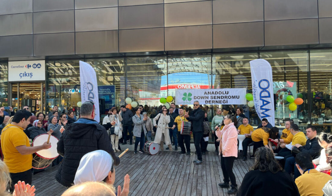 İZMİR (AA) – İzmir'de 21 Mart Dünya Down Sendromu Farkındalık