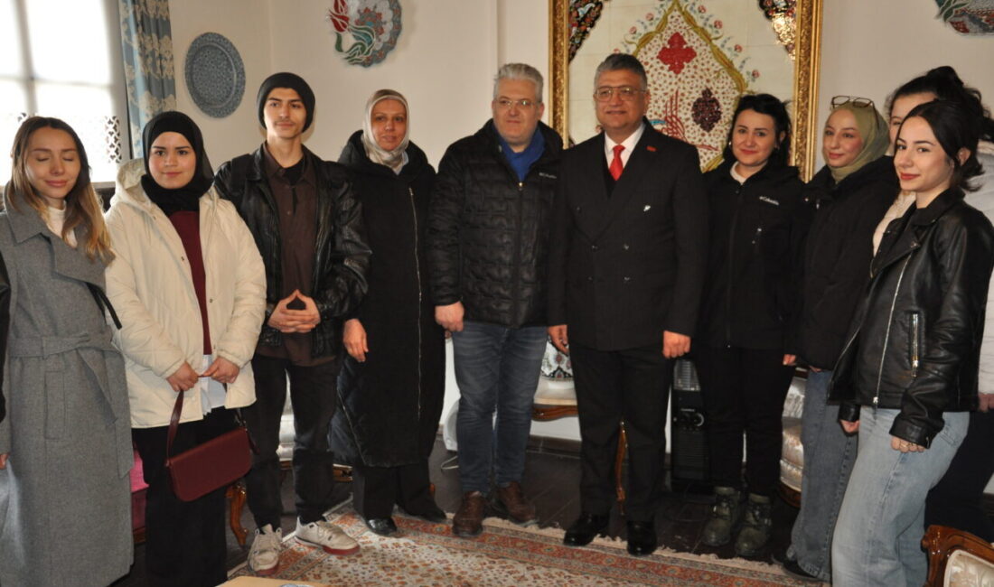 KÜTAHYA (AA) – Kütahya Dumlupınar Üniversitesince (DPÜ) başlatılan akademisyenleri kampüs