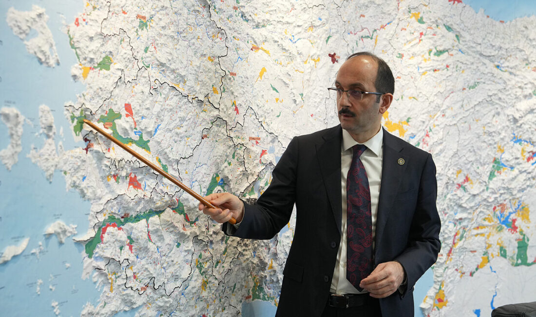 İZMİR (AA) – DSİ Genel Müdürü Mehmet Akif Balta, İzmir'de