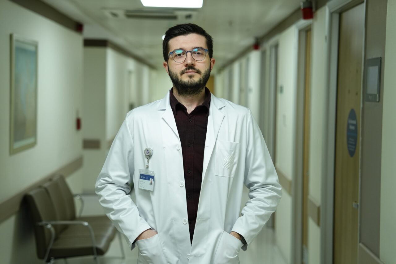 -Medipol Mega Üniversite Hastanesi'nden Nöroloji Uzmanı Dr. Öğr. Üyesi Eren