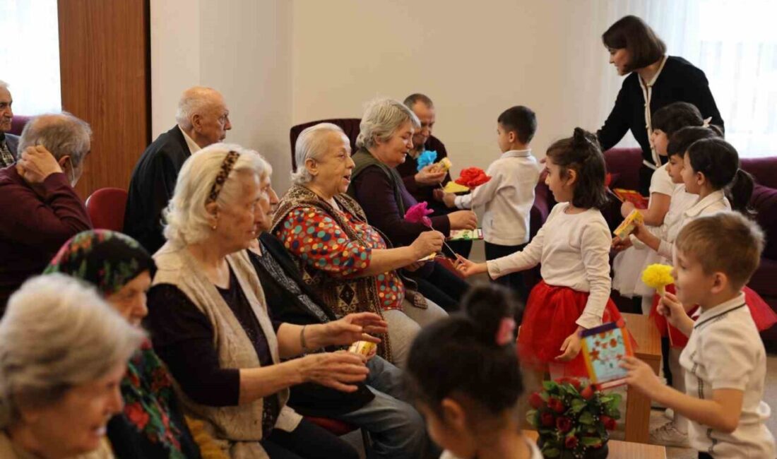 Eskişehir Büyükşehir Belediyesi’ne bağlı Es Çocuk Evi öğrencileri, Yaşlılara Saygı