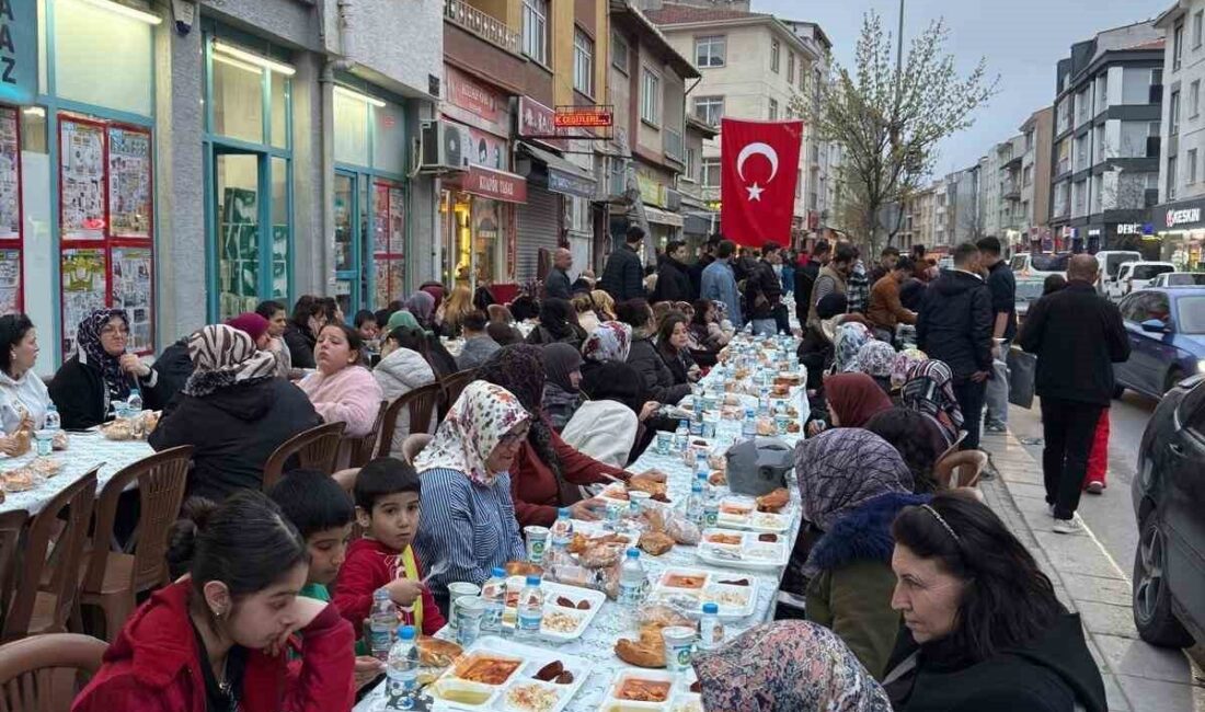 Eskişehir Sütlüce Spor Kulübü tarafından düzenlenen iftar yemeğinde, spor camiasından