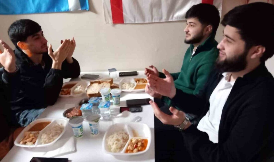 Eskişehir’de üniversitelerde okuyan Türk Dünyası öğrencileri iftar programında buluştu. Eskişehir’de