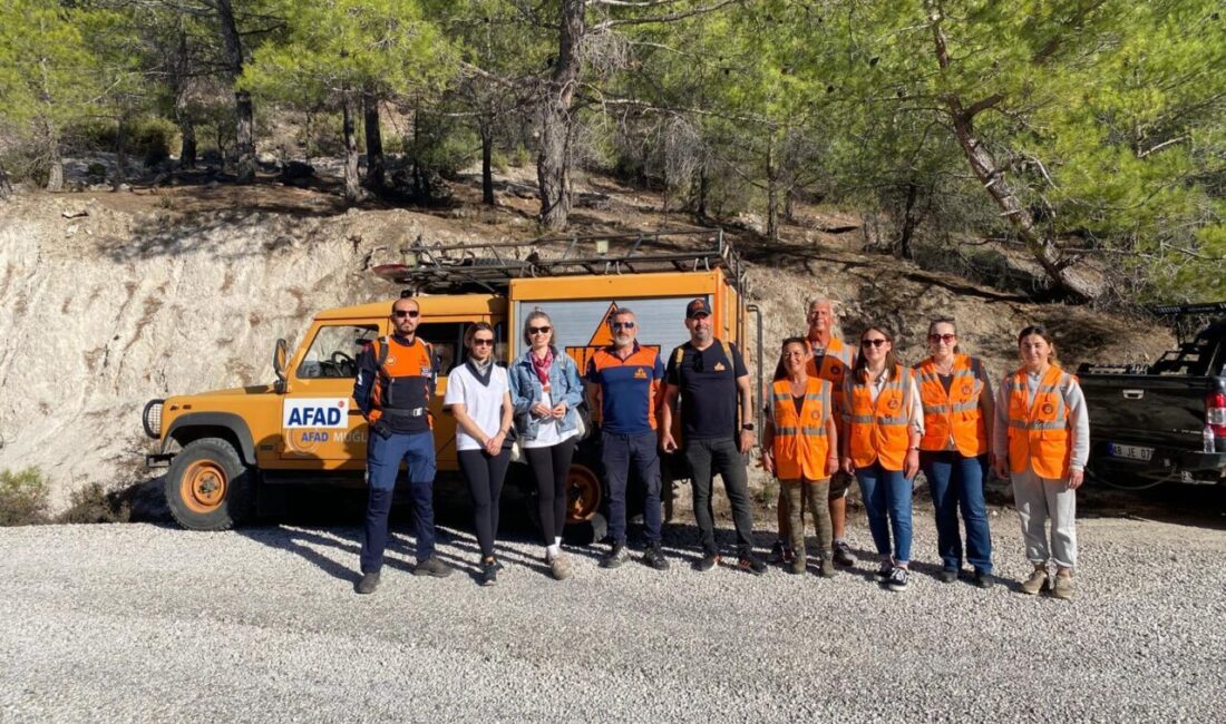 MUĞLA (AA) – Muğla'nın Fethiye ilçesinde doğa yürüyüşü sırasında ormanlık