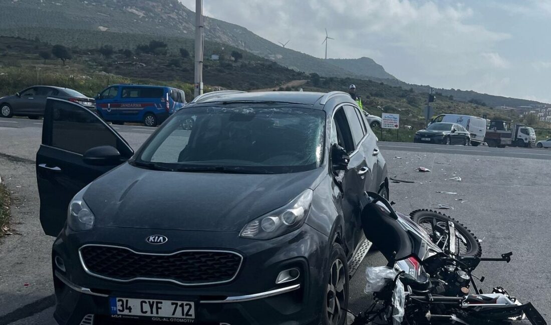 İZMİR (AA) – İzmir'in Foça ilçesinde otomobille çarpışan motosikletin sürücüsü