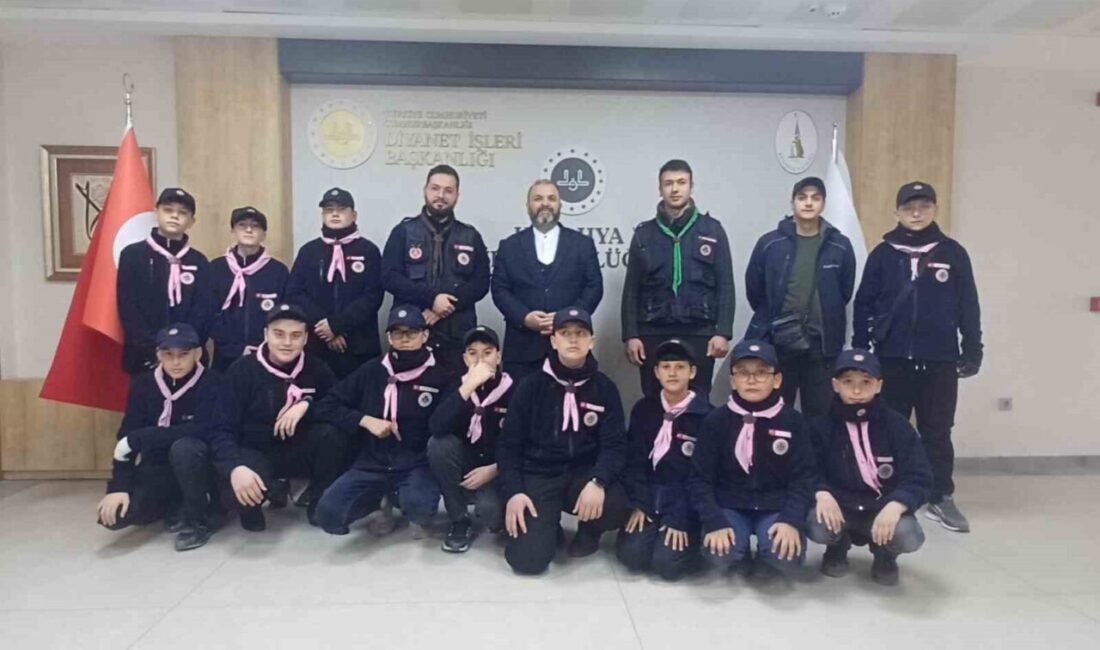 Hisarcık İlçe Müftülüğü Diyanet Gençlik Merkezi izcileri için Kütahya’ya gezi