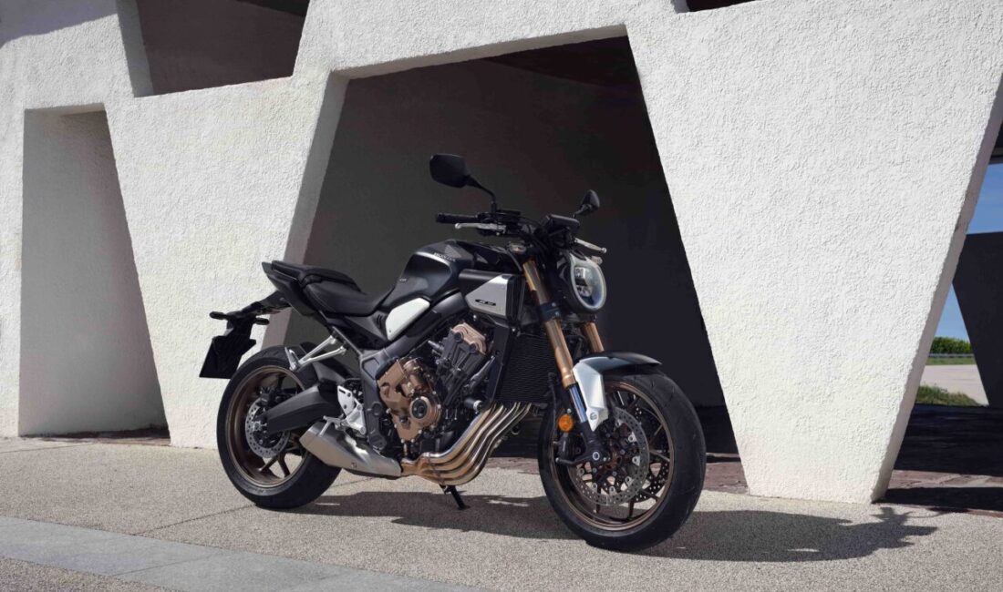 - Satışa sunulacak CB650R ve CBR650R modellerinde ilk kez kullanılan