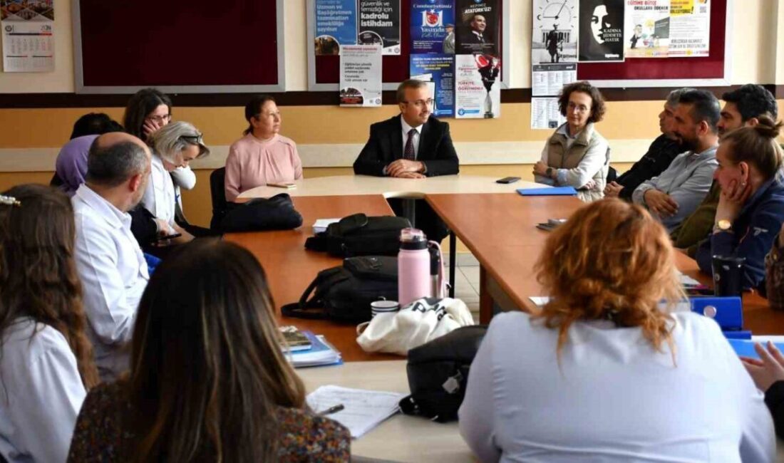 Eskişehir İl Milli Eğitim Müdürü Sinan Aydın, Beyhan-Rıfat Çıkılıoğlu Anadolu