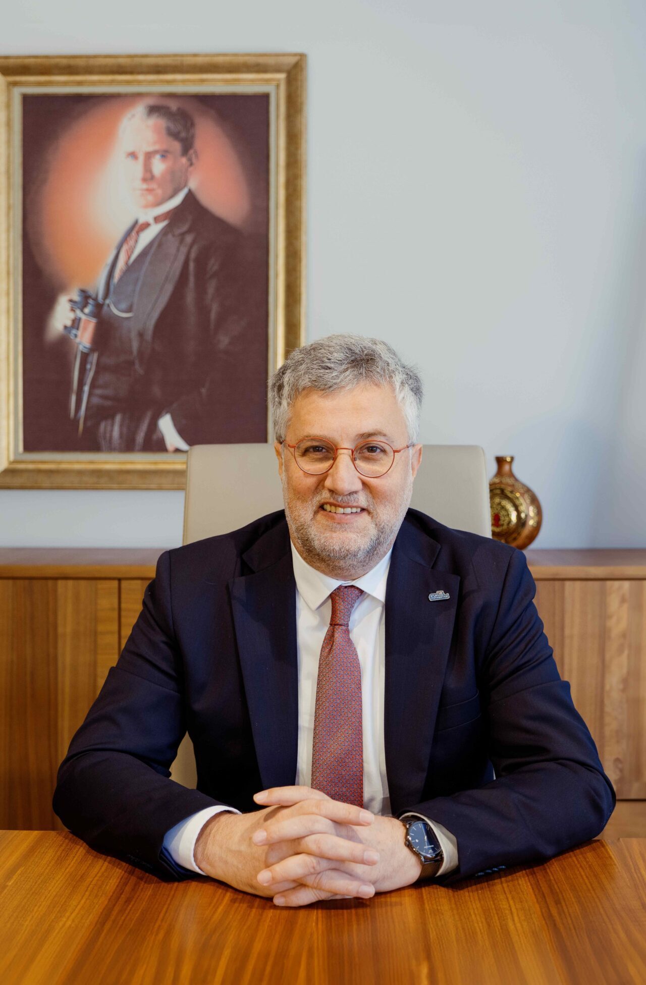 - İstanbul Atlas Üniversitesi Rektörü, Beyin ve Sinir Cerrahisi Uzmanı