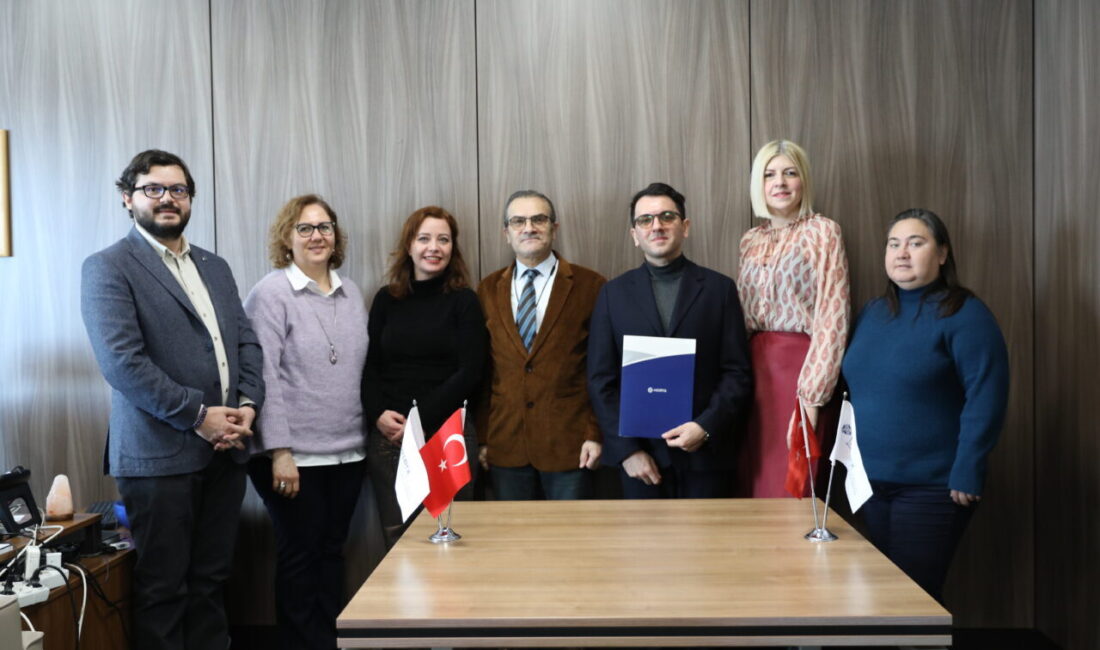 - İstanbul Medipol Üniversitesi İşletme ve Yönetim Bilimleri Fakültesi Dekanı