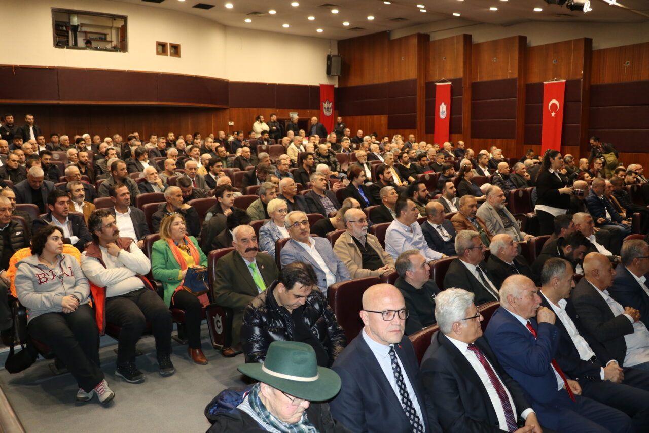 İZMİR (AA) – İzmir Mardinliler Federasyonu'nun (İMAF) olağan genel kurulunda
