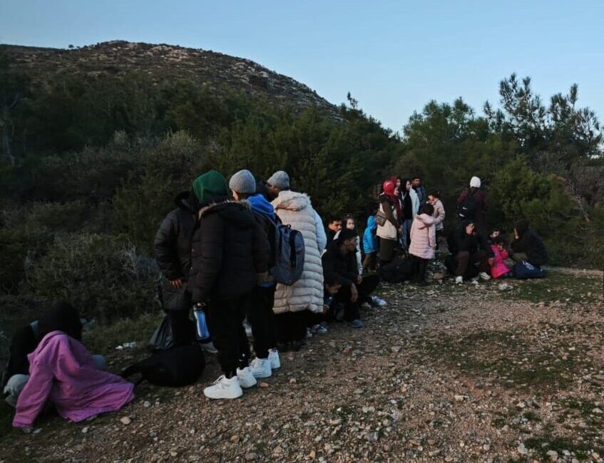 İZMİR (AA) – İzmir'in Karaburun ve Foça ilçelerinde 15'i çocuk