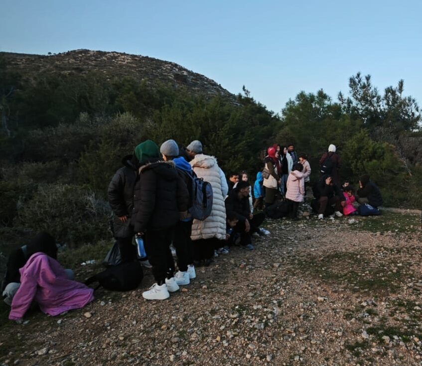 İZMİR (AA) – İzmir'in Karaburun ve Foça ilçelerinde 15'i çocuk