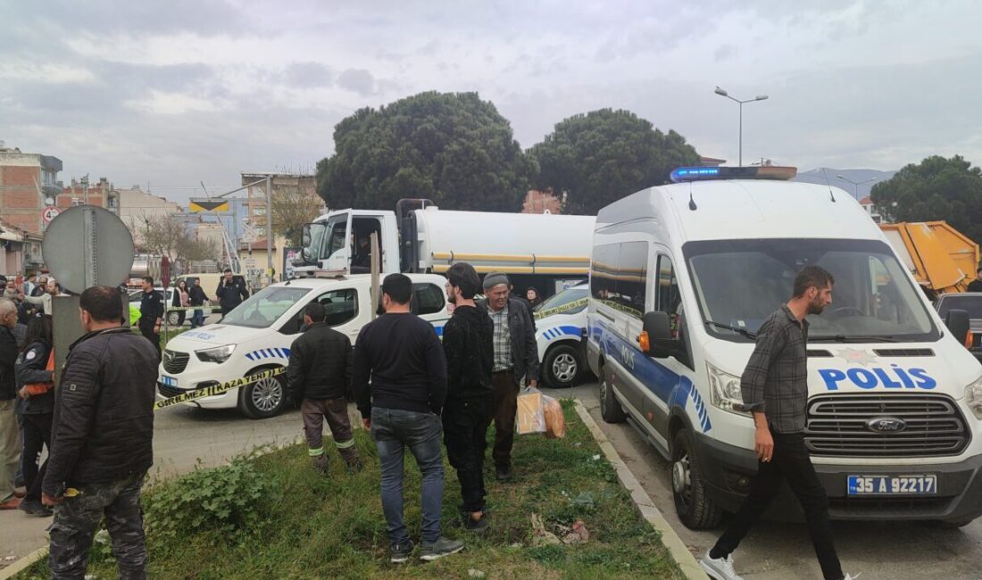 İZMİR (AA) – İzmir'in Ödemiş ilçesinde kamyonun çarptığı yaya hayatını