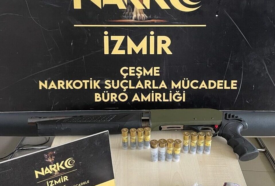 İZMİR (AA) – İzmir'in Urla ve Çeşme ilçelerinde düzenlenen uyuşturucu