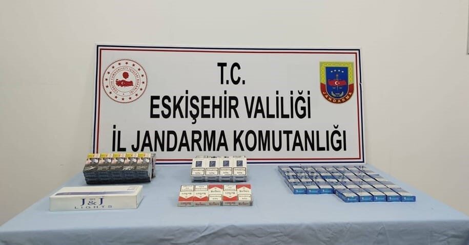 Eskişehir’de jandarma ekipleri tarafından düzenlenen kaçak sigara operasyonunda 117 paket