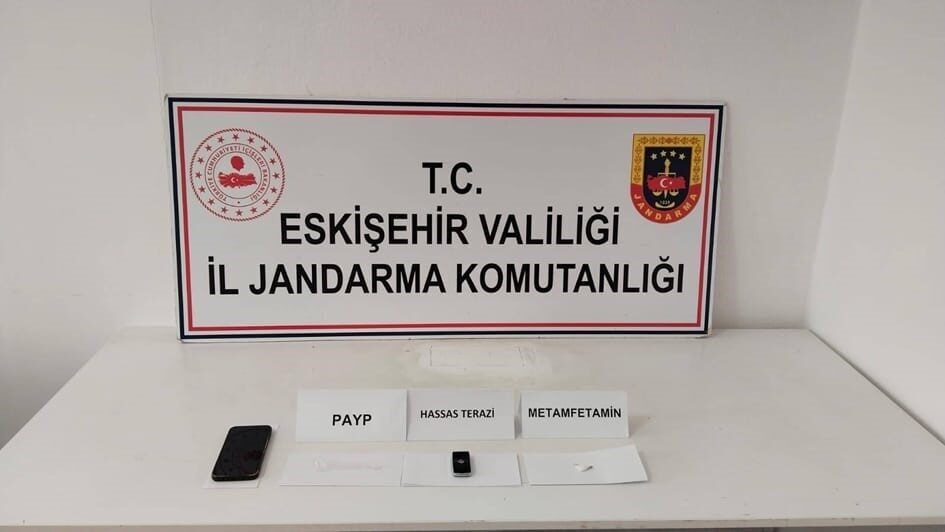 Eskişehir’de jandarma ekipleri tarafından yapılan uyuşturucu operasyonunda 1 kişi gözaltına