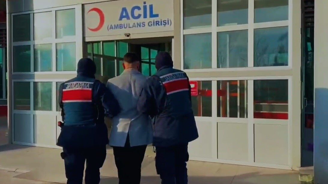 Afyonkarahisar’da jandarma tarafından tefecilere yönelik gerçekleştirilen ’Faiz Kapanı’ operasyonunda 9