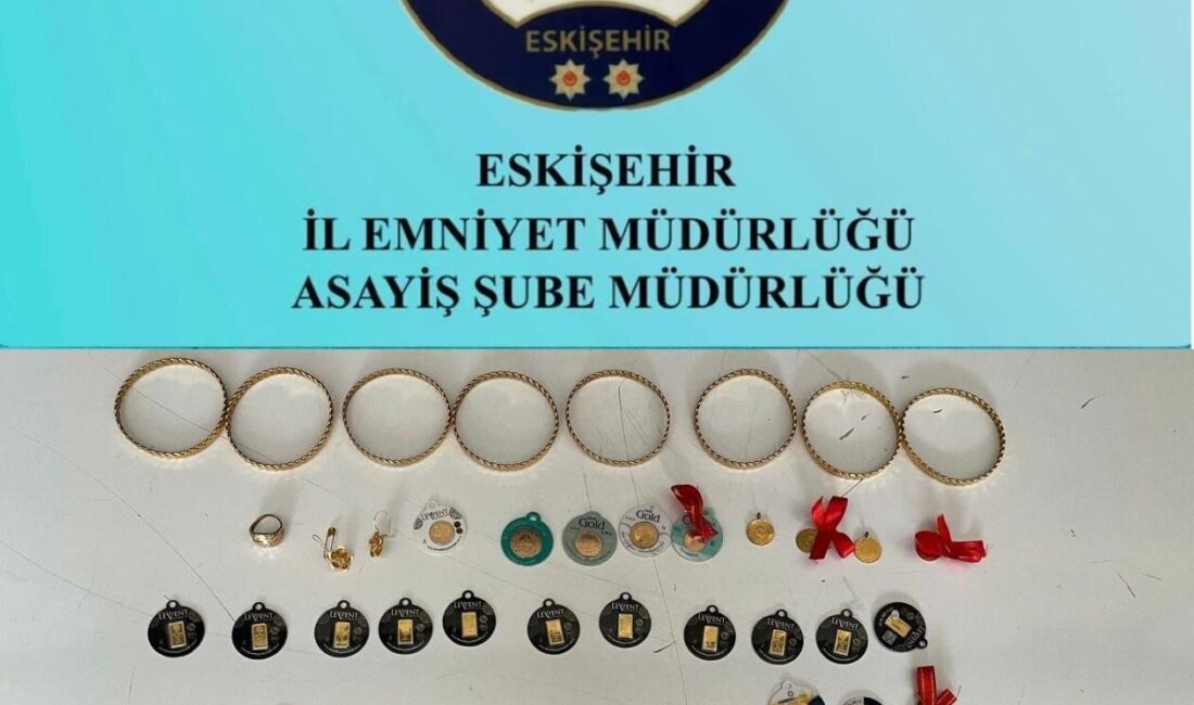 Eskişehir’de kendilerini MİT görevlisi olarak tanıtan ve 2 milyon TL