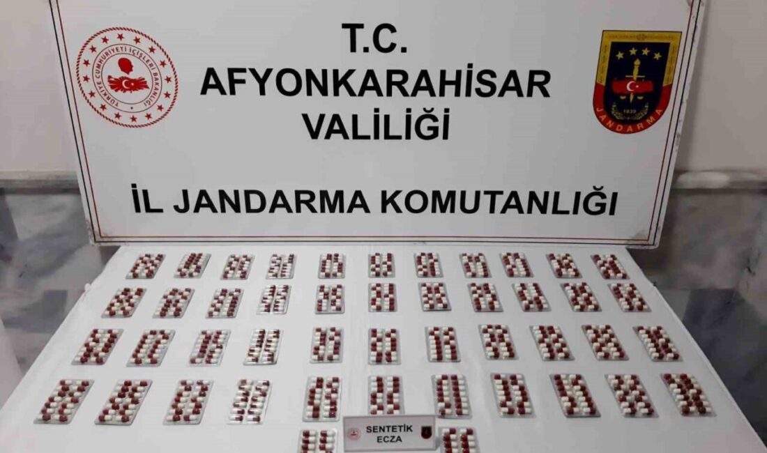 Kiraladığı araç ile Afyonkarahisar’a uyuşturucu getiren şahıs jandarmanın operasyonu ile