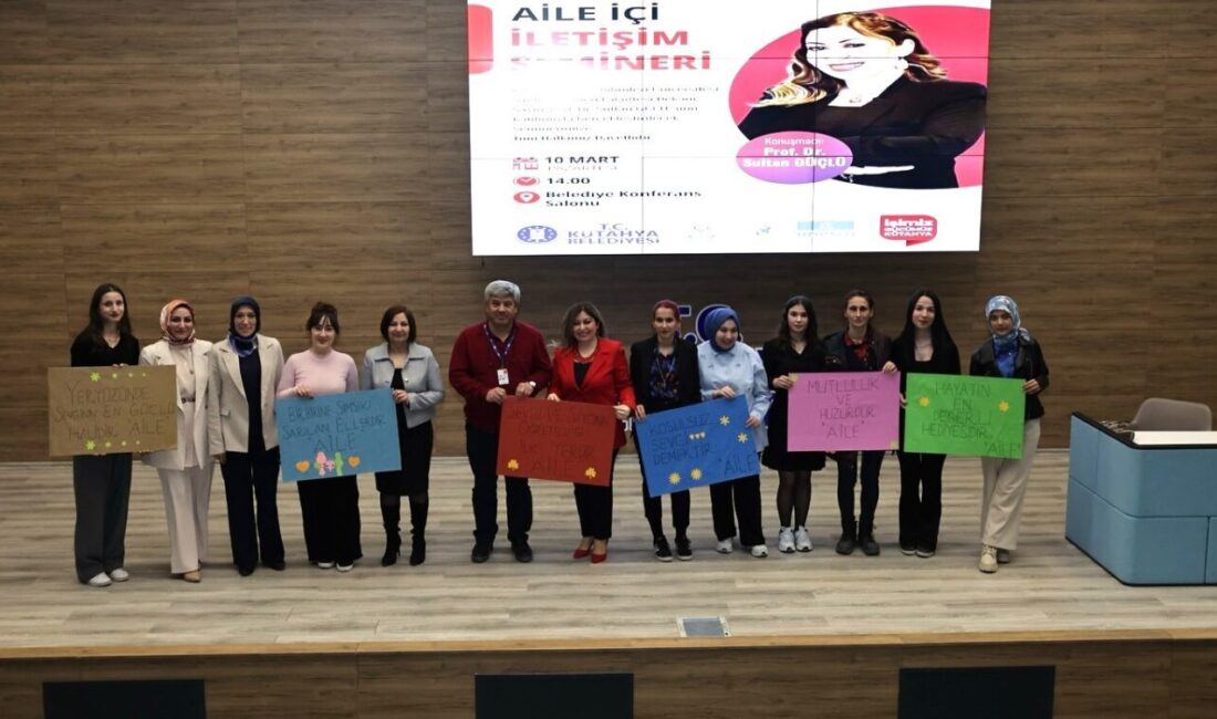 Kütahya Belediyesi tarafından “Aile İçi İletişim” konulu seminer düzenlendi. Kütahya