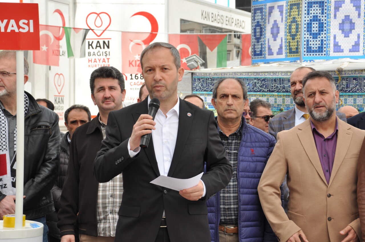 KÜTAHYA (AA) – Memur-Sen Kütahya Temsilciği, "Aile Yılında Anayasa Değişsin,