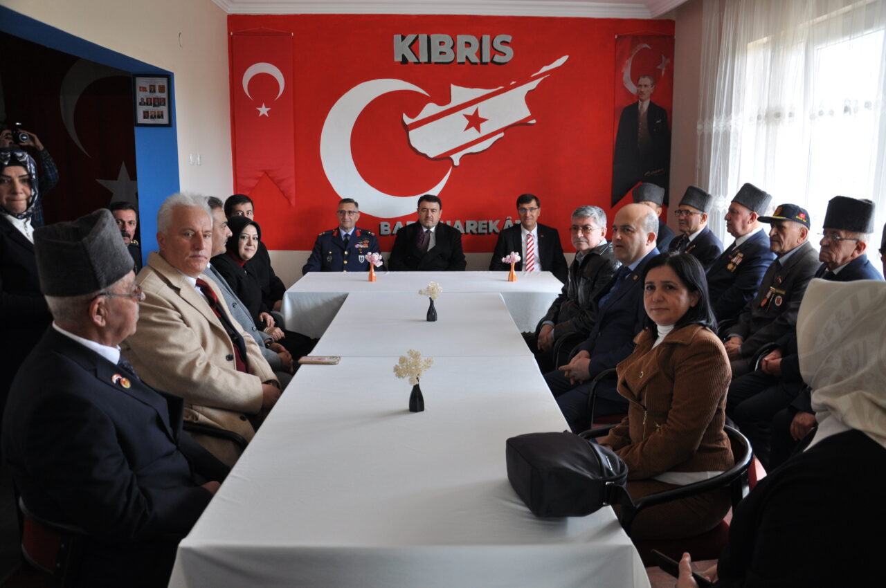 KÜTAHYA (AA) – ​​​​​​​Kütahya'da 18 Mart Şehitleri Anma Günü ve