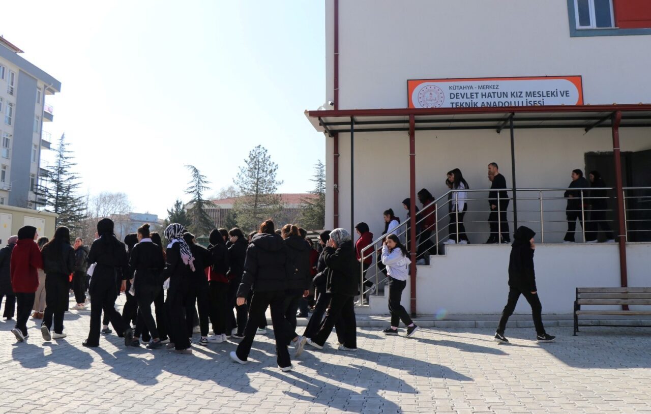 KÜTAHYA (AA) – Kütahya’da, Milli Eğitim Müdürlüğüne bağlı resmi ve