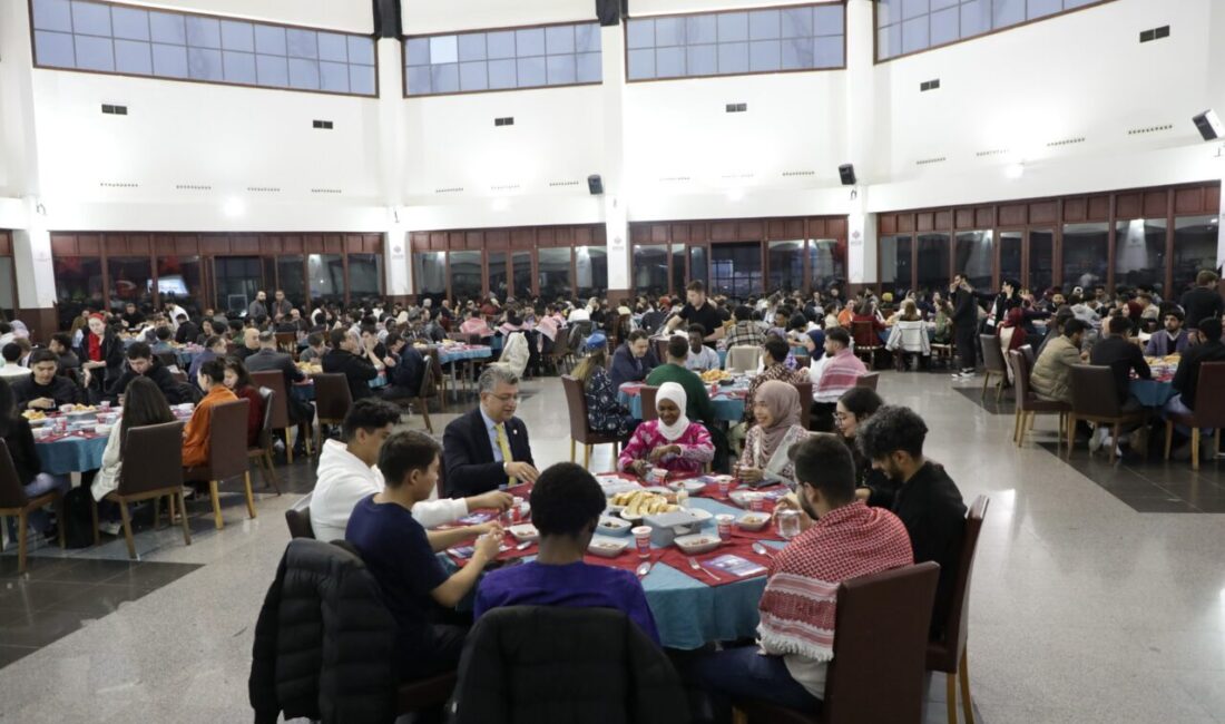KÜTAHYA (AA) – Kütahya'daki üniversitelerde eğitimlerine devam eden 23 farklı