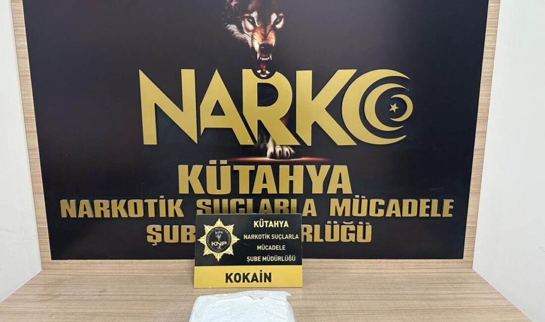 KÜTAHYA (AA) – Kütahya'da uyuşturucu ticareti yaptıkları iddiasıyla iki farklı