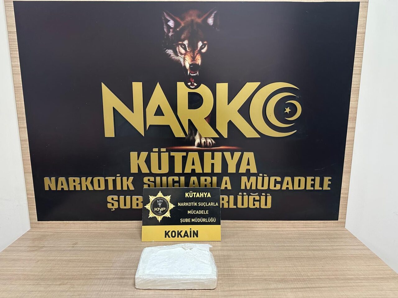 KÜTAHYA (AA) – Kütahya'da uyuşturucu ticareti yaptıkları iddiasıyla iki farklı
