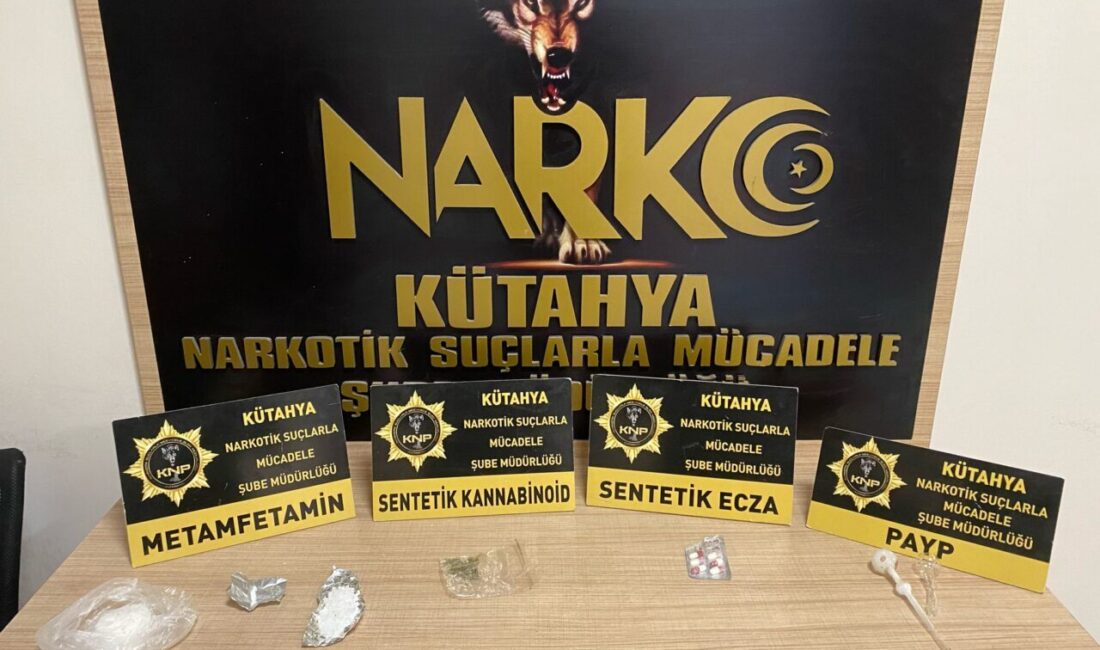 KÜTAHYA (AA) – Kütahya'da uyuşturucu ticareti yaptıkları iddiasıyla iki farklı