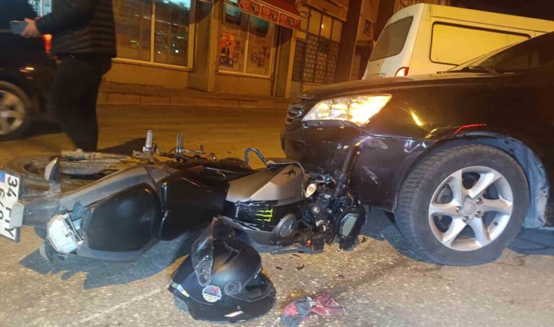 Eskişehir’de çarpıştığı otomobilin altına giren ve yaralanan motosiklet sürücüsü hastaneye