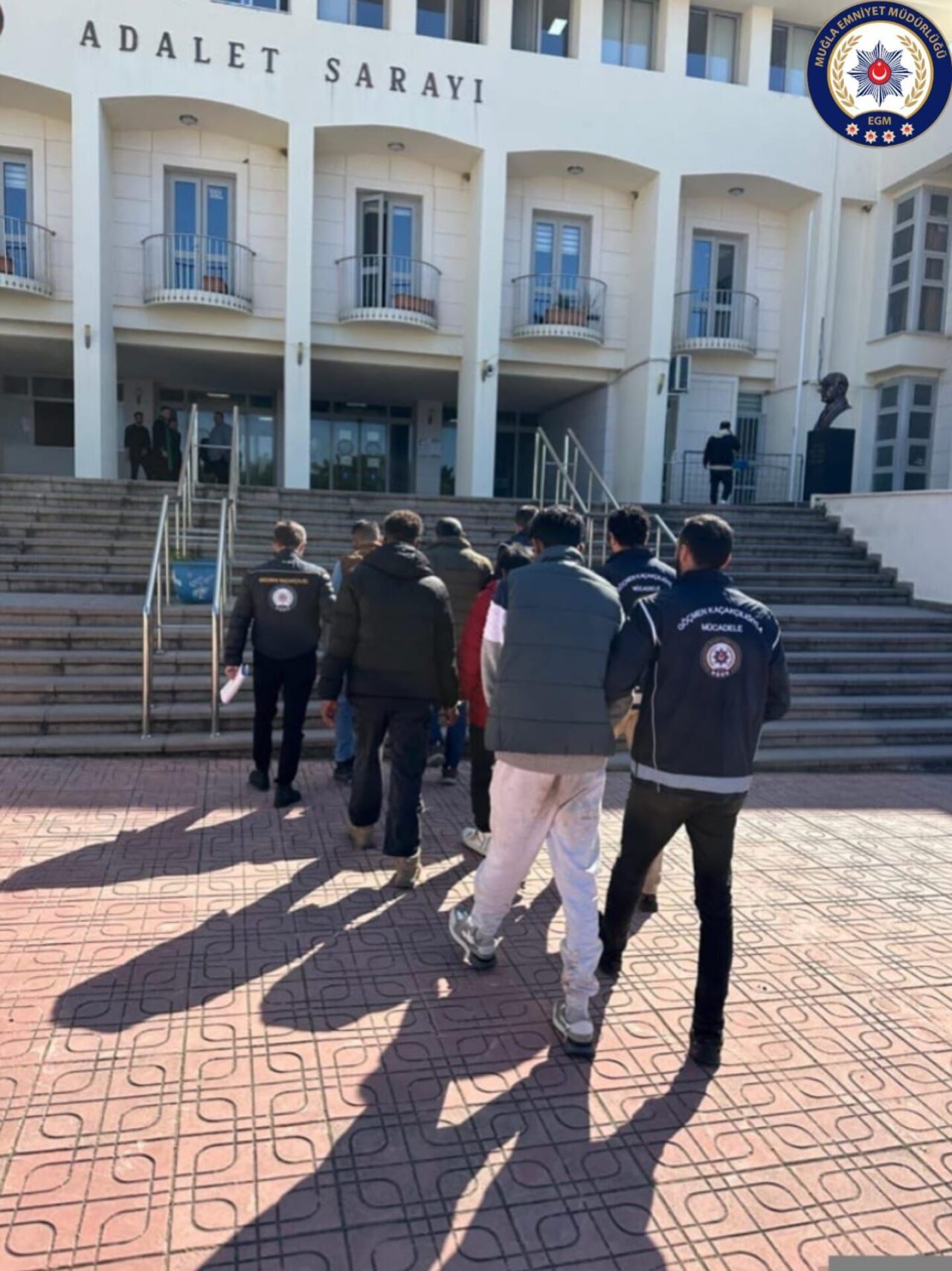 MUĞLA (AA) – Muğla'nın Bodrum ilçesinde düzenlenen operasyonda gözaltına alınan