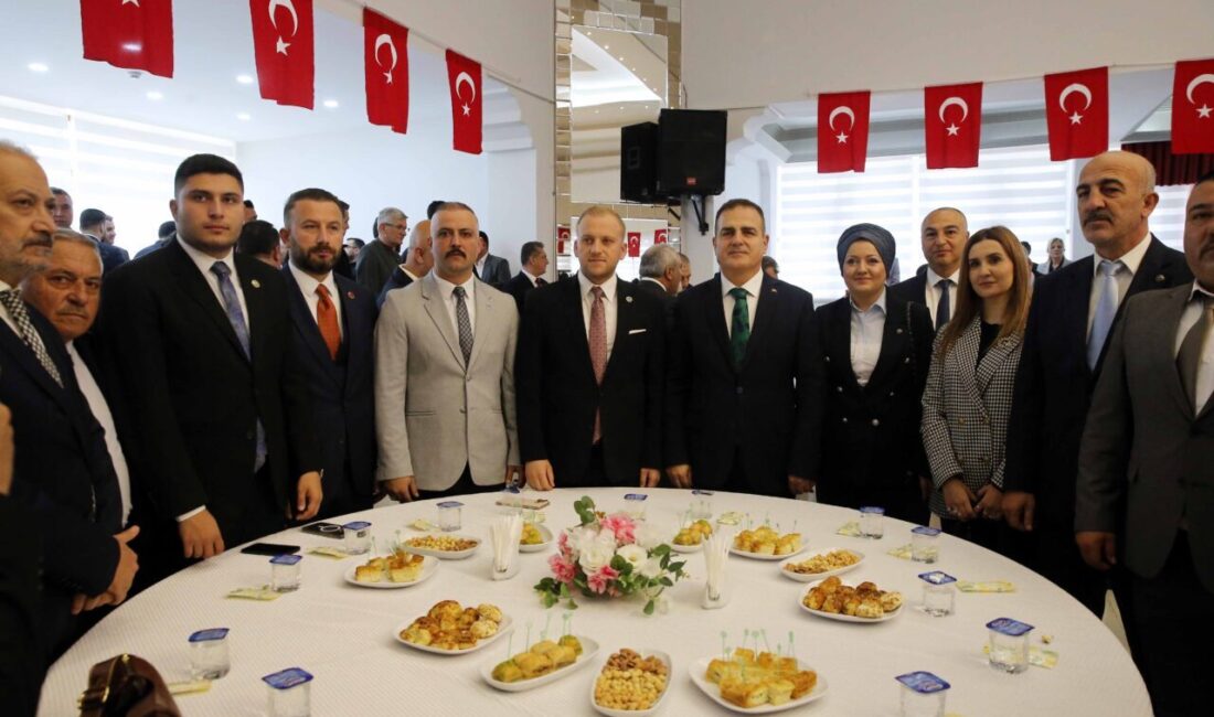 MUĞLA (AA) – Muğla'da Ramazan Bayramı dolayısıyla bayramlaşma töreni düzenlendi.
