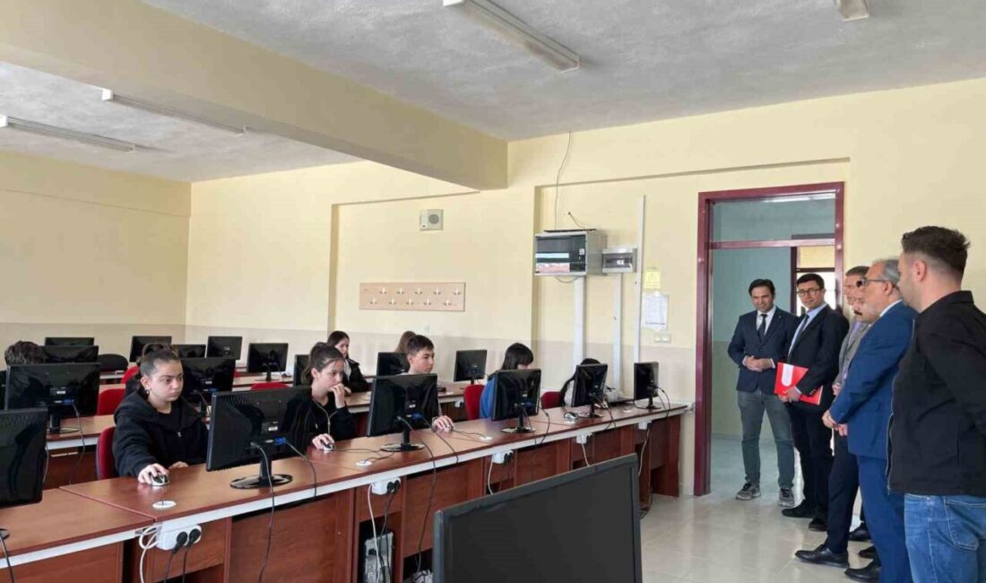 Mesleki ve Teknik Eğitim Genel Müdürlüğü Daire Başkanı Murat Nedirli,