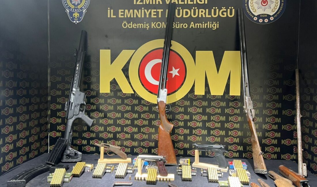 İZMİR (AA) – İzmir'in Ödemiş ilçesinde ruhsatsız silah operasyonunda 1