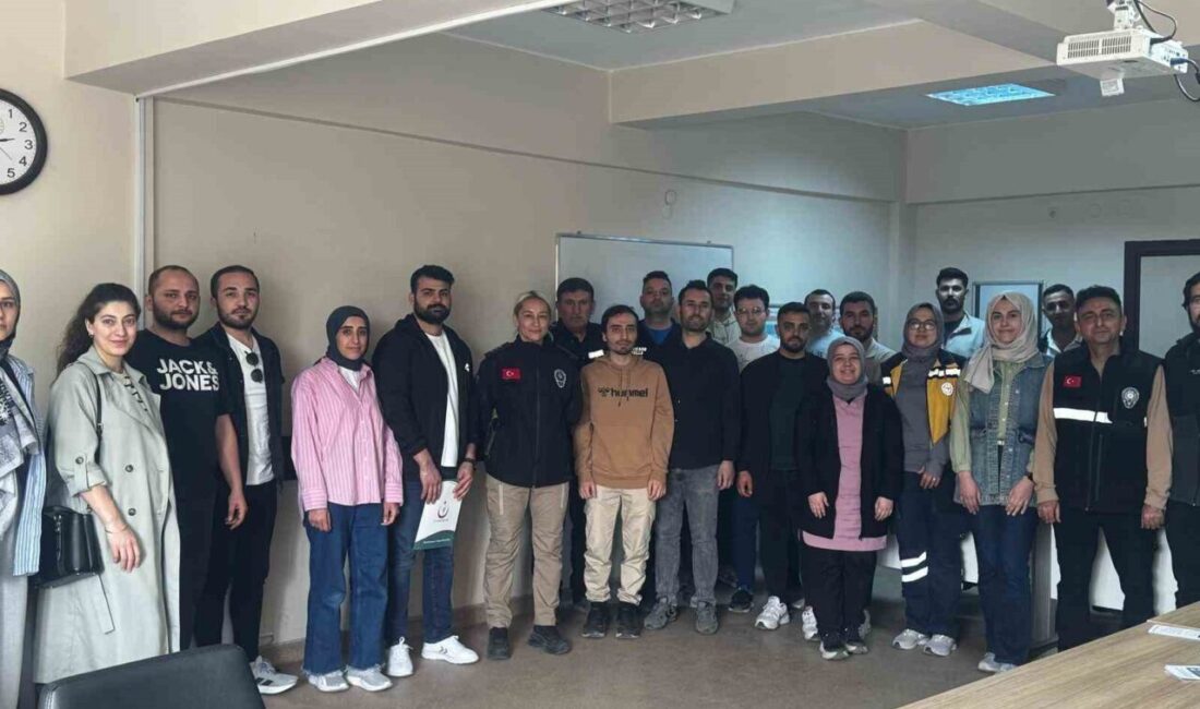 Afyonkarahisar’da polis tarafından acil sağlık hizmetleri personellerine ‘Adli Vakalarda Maddi