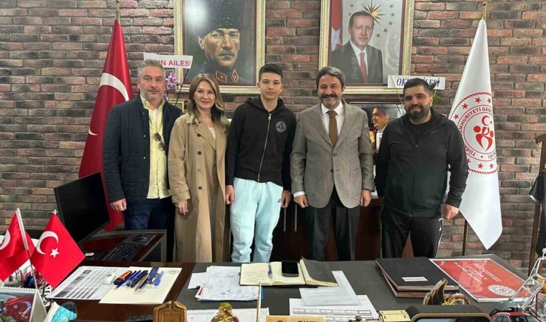 Uluslararası snowboard yarışmalarında Eskişehir’i başarıyla temsil eden Arda Kuçbay, Gençlik