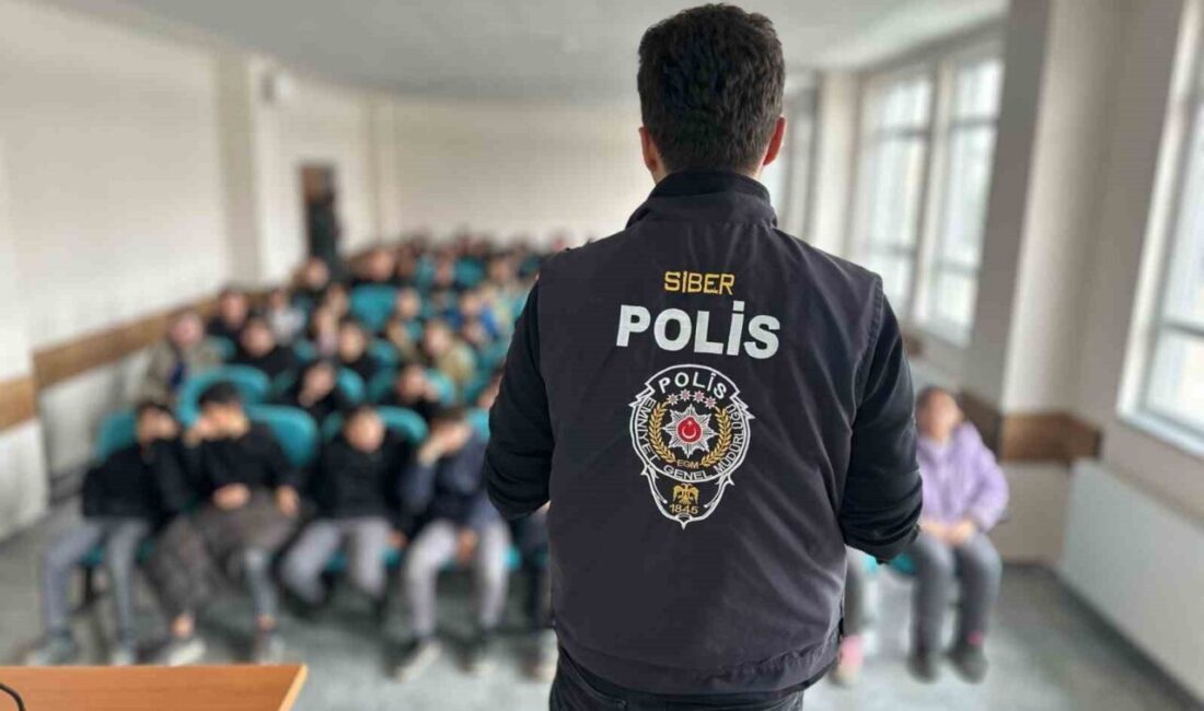 Afyonkarahisar İl Emniyet Müdürlüğü tarafından güvenli internet ortamı çerçevesinde okul