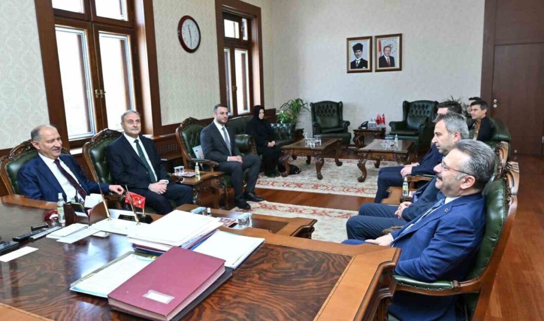 Tarım ve Orman Bakan Yardımcısı Abdulkadir Polat, Eskişehir Valisi Hüseyin