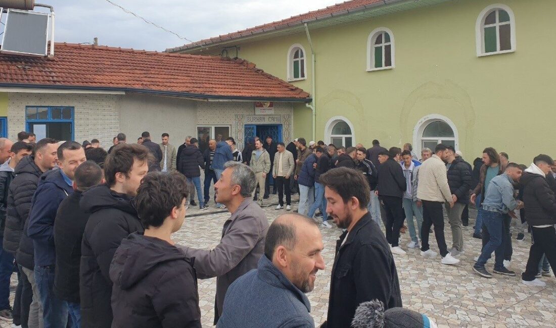 Kütahya’nın Tavşanlı ilçesine bağlı Burhan köyünde, Ramazan Bayramı coşkusu yaşandı.