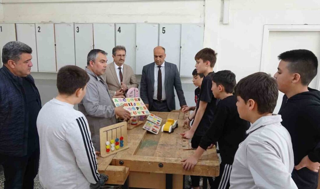 Milli Eğitim Bakanlığı’nın hayata geçirdiği “Zanaat Atölyeleri” projesi, Kütahya’nın Tavşanlı