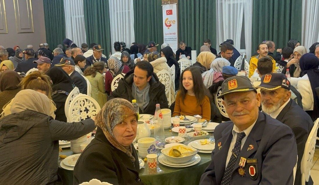 Kütahya’nın Tavşanlı ilçesinde şehit yakınları ve gaziler aileleri ile düzenlenen