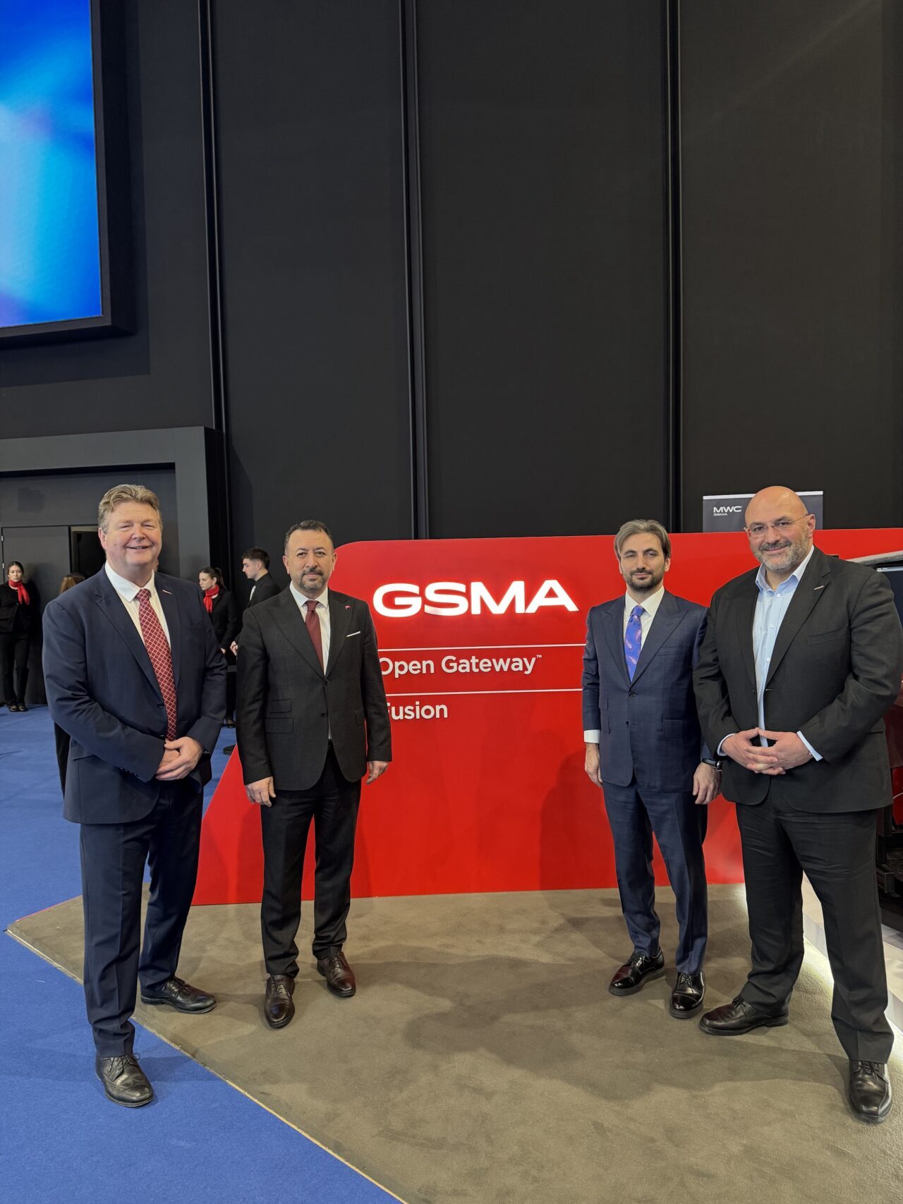 - Türk Telekom Network Genel Müdür Yardımcısı Zafer Orhan:
- "5G