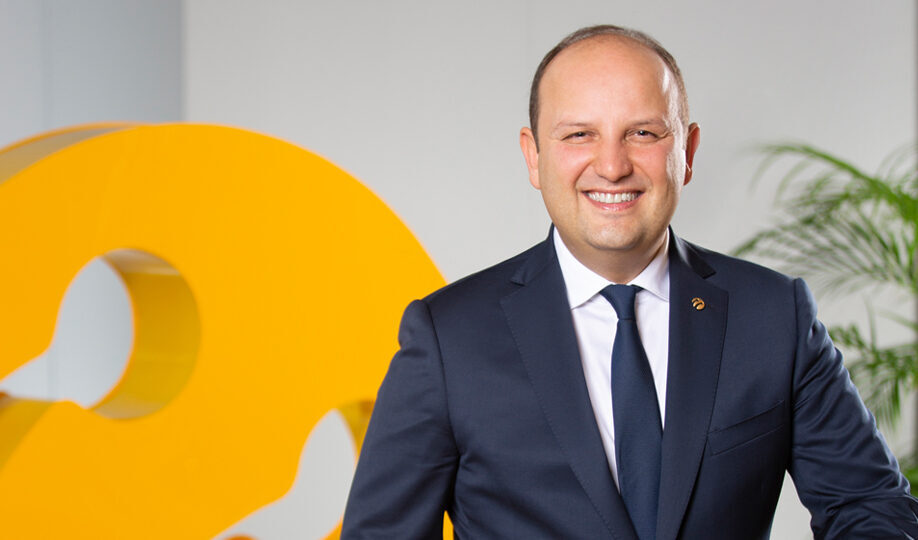- Turkcell Şebeke Teknolojilerinden Sorumlu Genel Müdür Yardımcısı Vehbi Çağrı