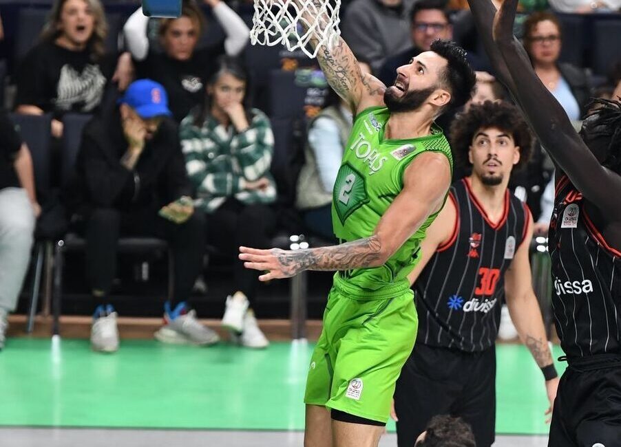 - TOFAŞ: 98 - Manisa Basket Divissa: 106